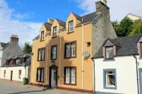 Coolin View Hotels near Sgurr a Ghreadaidh and Sgurr a Mhadaidh