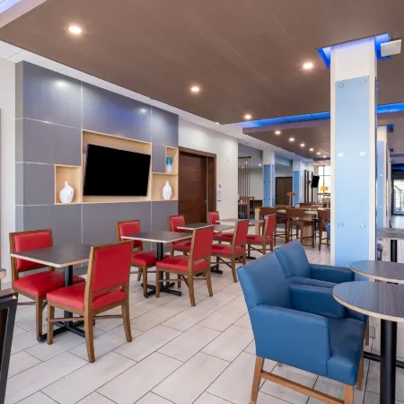 Holiday Inn Express & Suites GILBERT – MESA GATEWAY AIRPORT by IHG