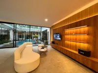 Villa Istana Bunga Amethyst V-09 5 Bedroom With Private Pool, Billiard and Karaoke Set