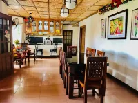 Villa Adelle at Silang Hotels in Silang