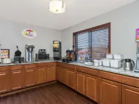 Super 8 by Wyndham West Plains Hotels in Howell County