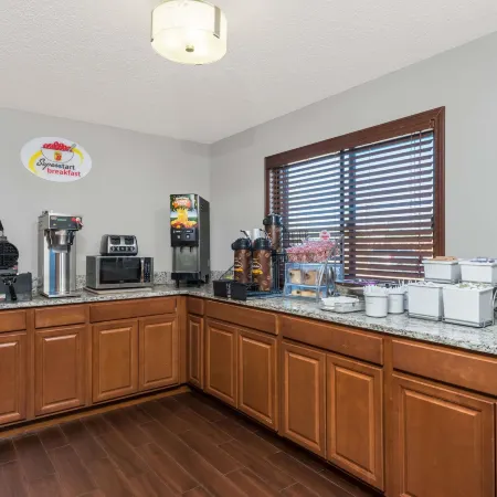 Super 8 by Wyndham West Plains