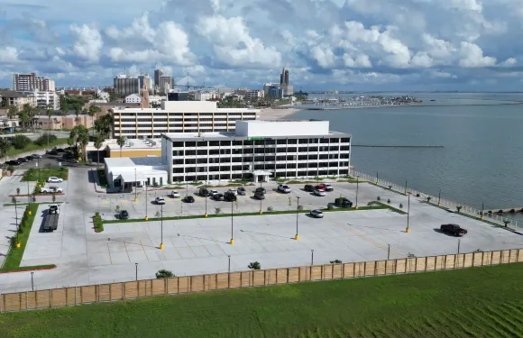 科珀斯克里斯蒂海濱智選假日酒店