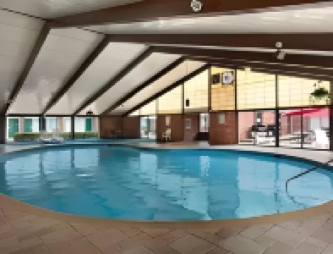 Ramada by Wyndham Butler/Tesla Biohealing Resort 