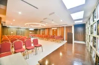 OYO 호텔 플라워스 인 코타 호텔