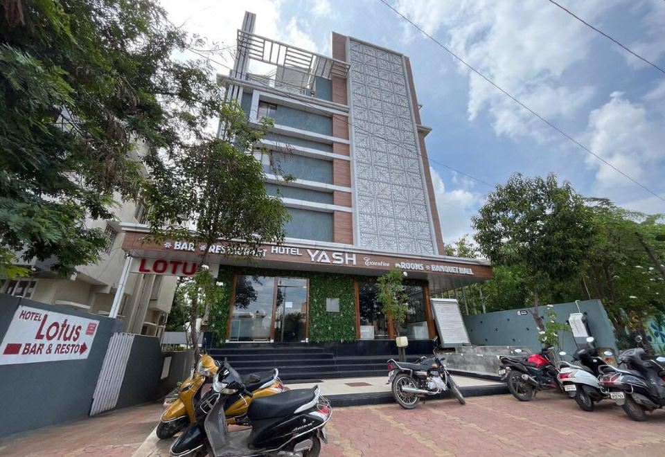 hotel overview picture