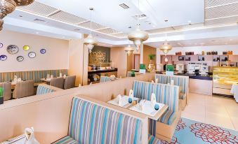 Mena ApartHotel Albarsha at the Mall