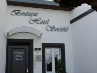 Boutique Hotel Societe Отели рядом с достопримечательностью «Römische Badruinen»