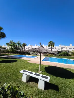 Bungalow Vista Bella Golf – Near the Beaches of Orihuela Hotels near Plaza Trinitario Ferrández Barberá