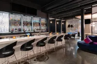 Aloft Cincinnati West Chester - Parkplatz