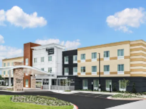 Fairfield Inn & Suites Van Canton Area Hoteles en Van