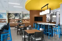 代託納海灘賽道及機場萬楓飯店及套房