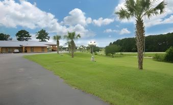 Days Inn by Wyndham DeFuniak Springs