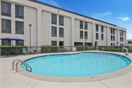Hampton Inn Atlanta-Town Center/Kennesaw