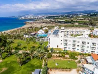 Helios Bay Hotel and Suites Hotel a Chloraka