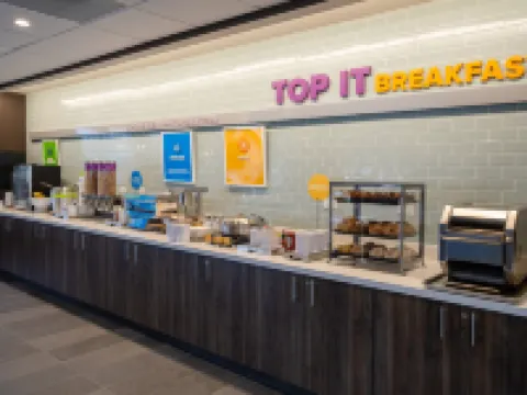 Tru by Hilton Naperville Chicago Hotels in Naperville