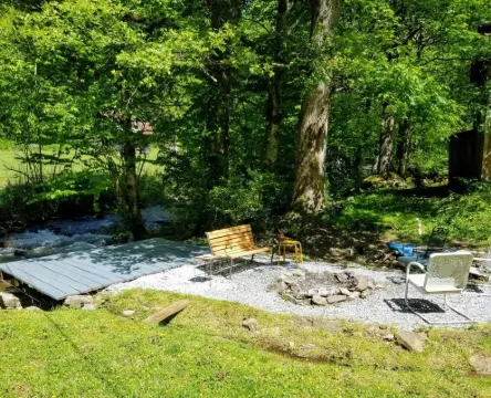 Quaint, peaceful, & creekside!  Alarka Peaceful Creek Cabin - Bryson City
