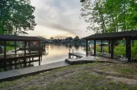Lakefront Sunset Lagoon w/Dock New Listing