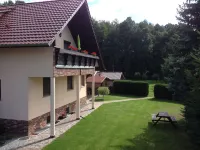 "Rose" vacation apartment in country house style with outdoor sauna and lots of nature Hotel a Dahme-Spreewald