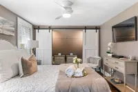 Yellow Bird Cottage - Cozy home minutes from Radford University, with large deck 라드퍼드 대학 주변 호텔