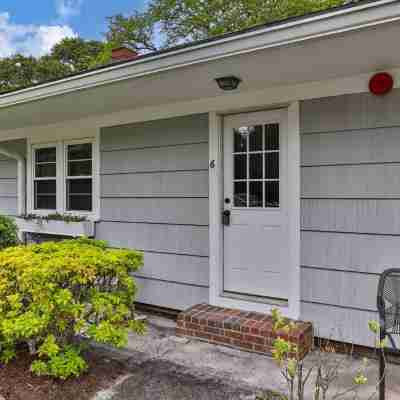 Chic Pool Condo Near Mayflower Beach Hotel Exterior