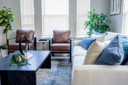 Luxe 3BR Oakland Escape | Chic Outdoor Living Отели рядом с достопримечательностью «Центр Конвенции Окленда»