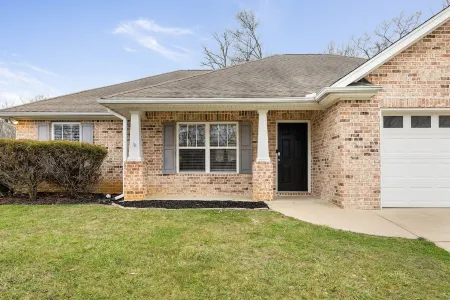 Luxurious Ranch Style Modern 3BR 2 Bath home!