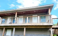 Pet Friendly Bungalow Close to Eureka Springs!