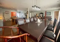 6bed/4bath one-level Cape Cod Villa, New Listing!