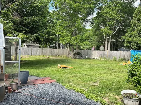 Charming 4-bedroom house with WiFi and AC in pleasant Sandwich