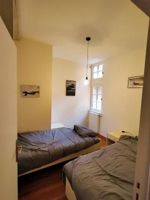 Appartement du Seizième Siècle Entièrement Rénové Place Du Préau 주변 호텔