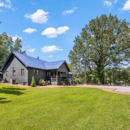 Spacious 5-bedroom/up to 14 guests House & Event Venue in enjoyable Alpharetta