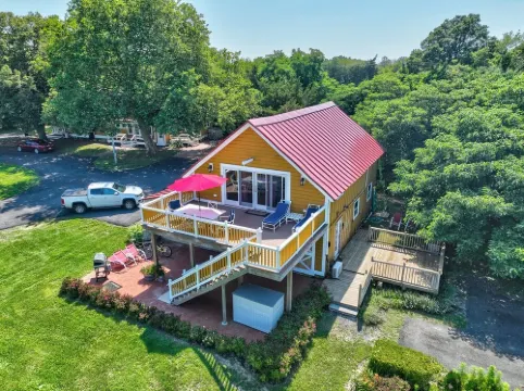 The Stable Cottage at Willow Creek Winery Hotels in West Cape May
