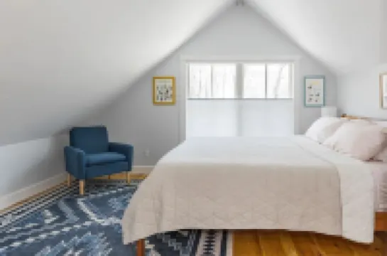 4-minutes to Sugarbush, steps to Warren Village!