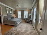 Lakeview Retreat: Dock, Boat Slip, Spacious for multi-family