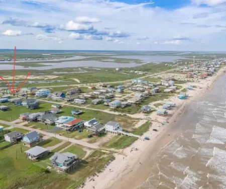 The Mark at Surfside, Apt. 8