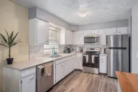 Pet Friendly Duplex 6Ft Fence King Bed