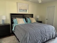 Comfy condo on the 17th green of True blue, min’s  to beach, shops & great food
