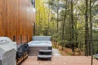 Architect-designed Modern Cabin retreat