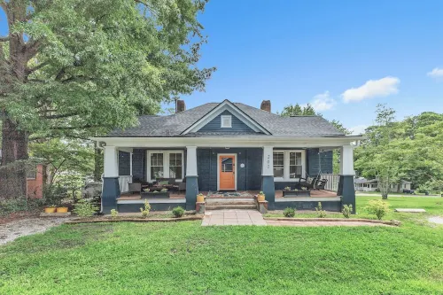2 BRs / 2 BAs - Stroll to Coffee, Bakery, Wine Bar - Downtown Garner