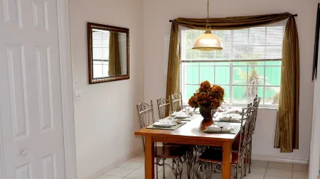 Unbeatable pool privacy ❤️ in a hidden tropical oasis close to Disney!