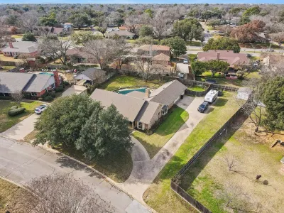 Entire 4Br Home + Private Pool – Family Friendly, Sleeps 10 Layland Museum附近的飯店