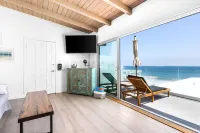 Modern Malibu Road Oceanfront Beach House with AC - 4 Sao