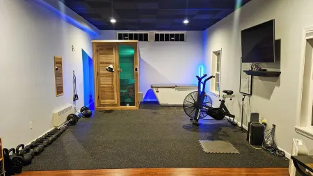 Peaceful Retreat with Stunning Mountain Views for Unforgettable Memories