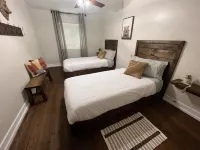 Creek View Retreat 3 Bedroom- 2 Full Bathroom.  Cozy home Hotels in Tug Hardee