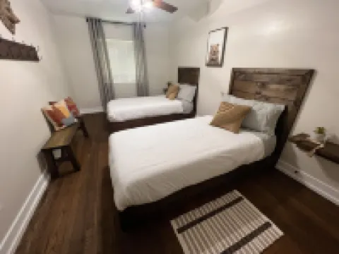 Creek View Retreat 3 Bedroom- 2 Full Bathroom.  Cozy home