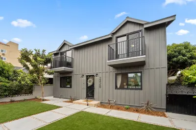 Modern Venice Beach Estate 3 Min from Abbot Kinney Hotels near 1921 State Theater