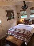 Cozy Cottage Nestled on Waters Edge