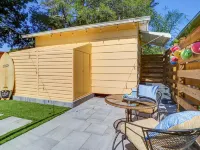 Private Surf Shack Less Than 5 Minutes to Indian Rocks BeachBikes Included! Hotels in Largo