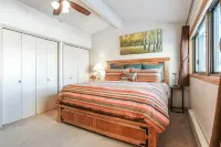 2 Master Suites & Great Location - balcony